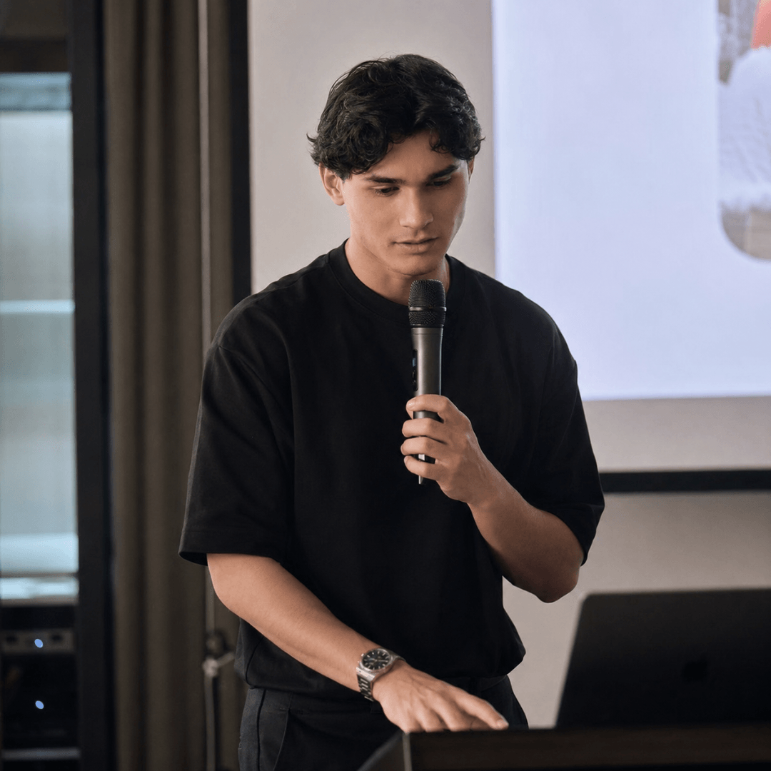 Xavier Rave speaking at an event